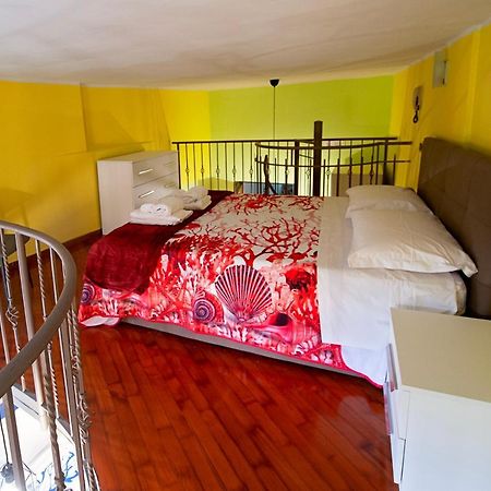 Casa "Positano" Da Ely - Salerno Centro Con Self Check-In Apartment Exterior photo